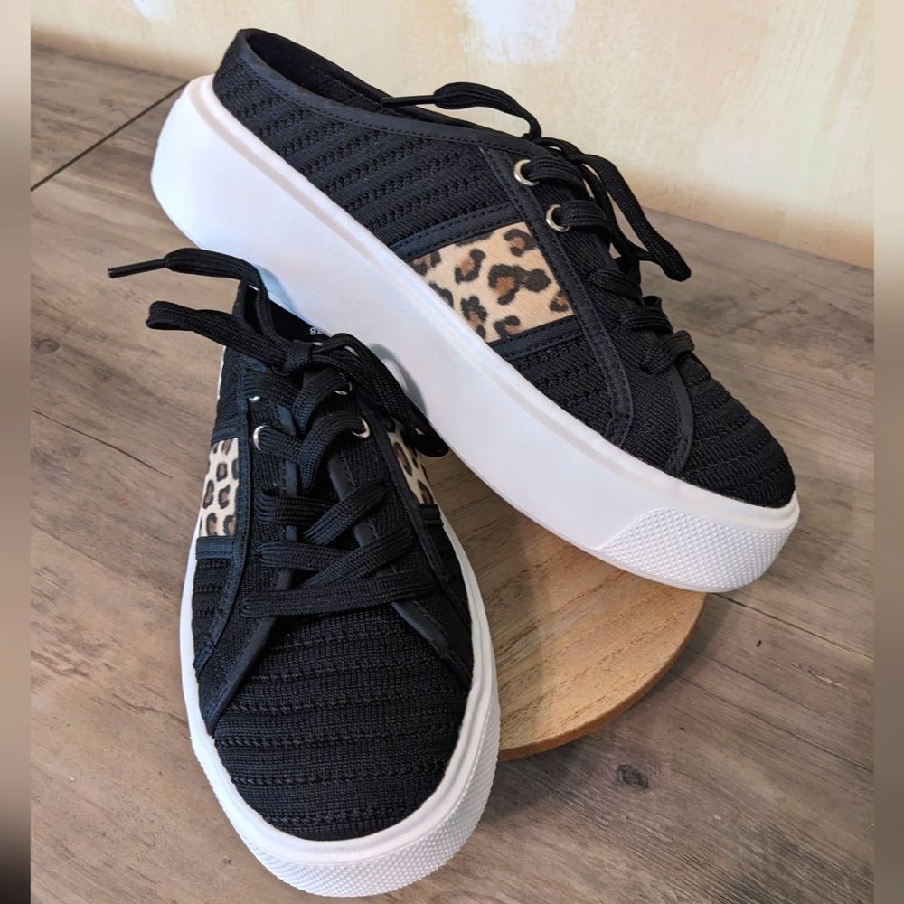 Cuccoo platform black animal print casual shoe nwot